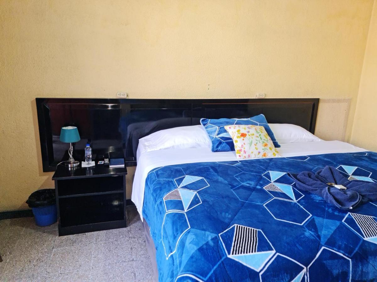 Hotel Kasa Kamelot Las Rosas Quetzaltenango Extérieur photo