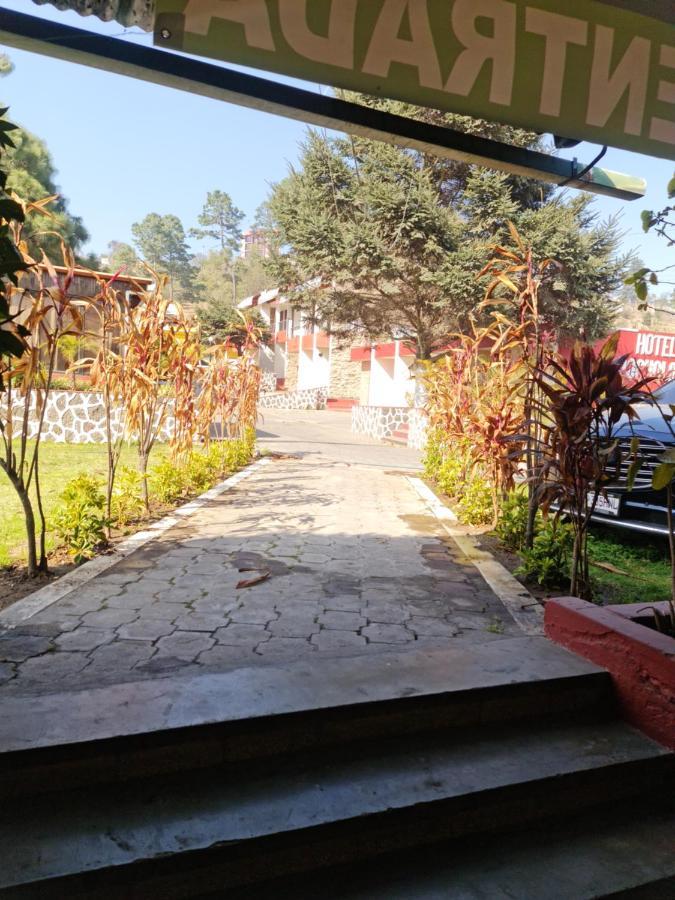 Hotel Kasa Kamelot Las Rosas Quetzaltenango Extérieur photo
